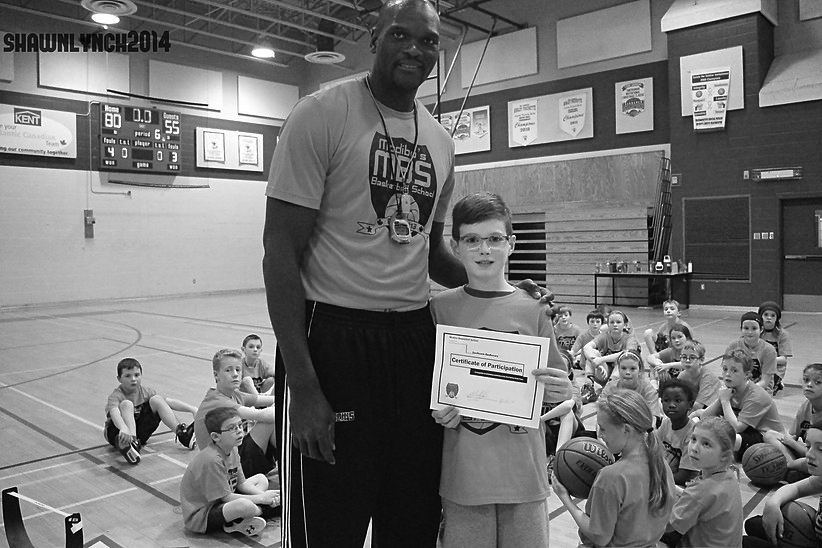 L'école de basketball de Modibo pour les jeunes de Québec